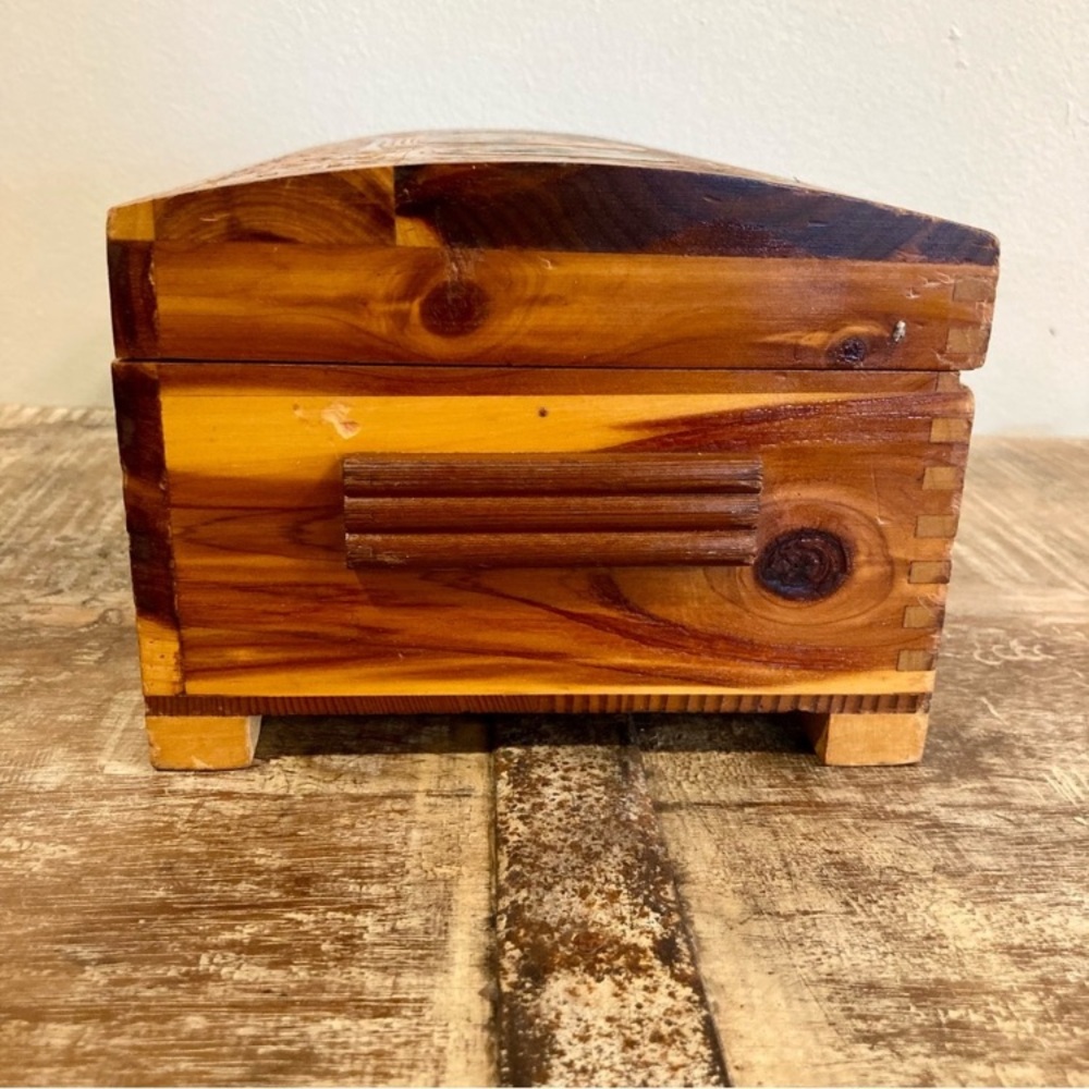 Scenic Carved Wood Box Document Box Glove Box Box Decorative Jewelry Box - Picture 6 of 16